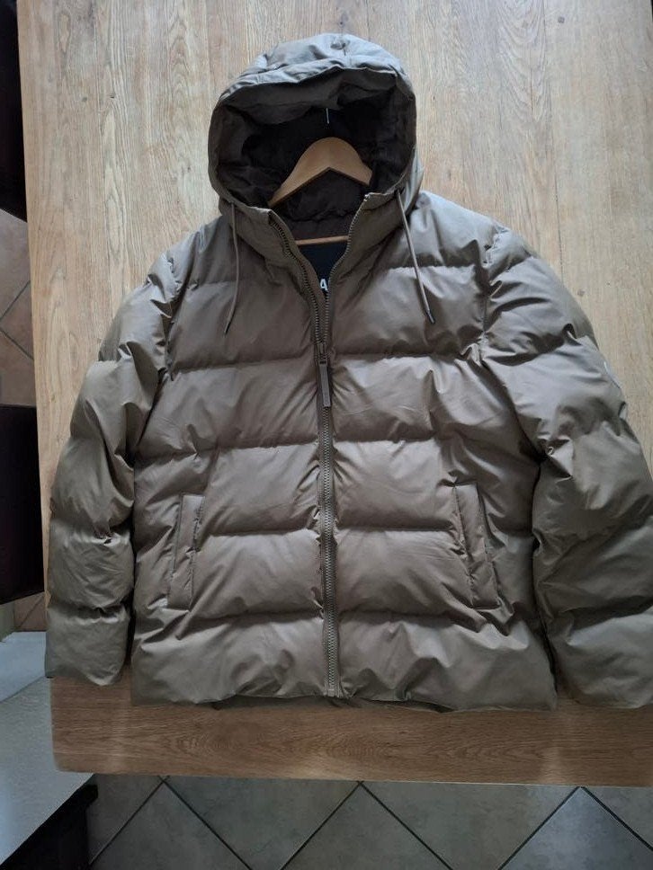Rains Puffer Jacket - Maat L, Ophalen, Maat 52/54 (L), Bruin, Zo goed als nieuw