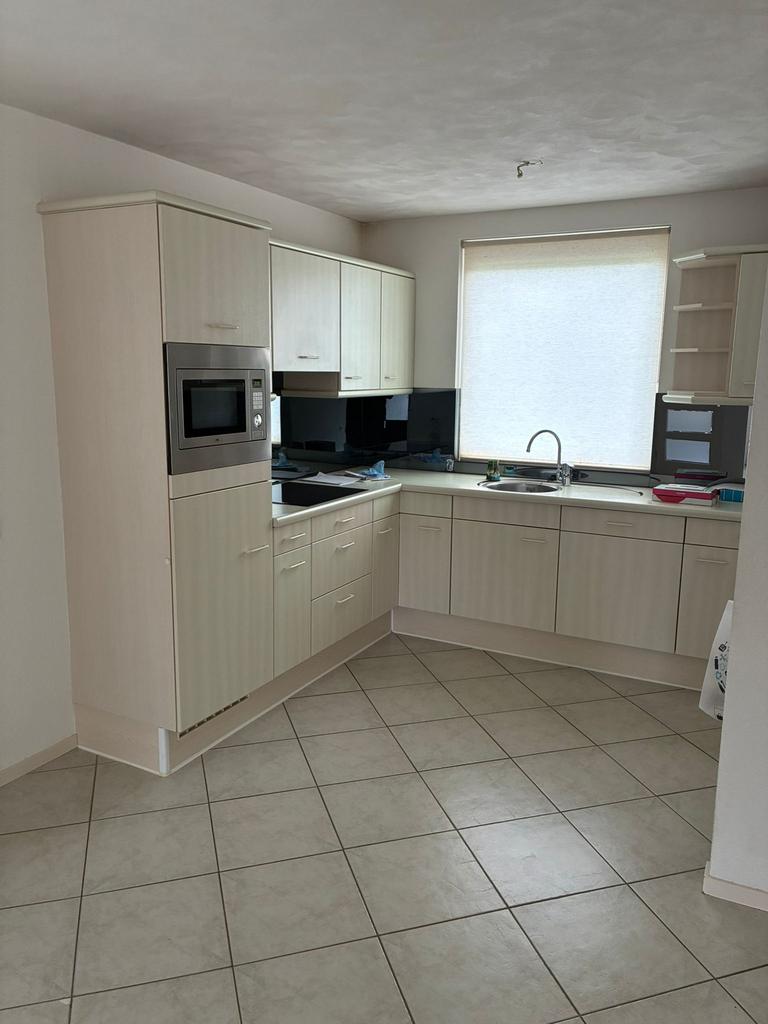 Complete keuken - goede staat - 240 x 270 cm, Huis en Inrichting, Keuken | Complete keukens, Ophalen, Hoekkeuken, Zo goed als nieuw