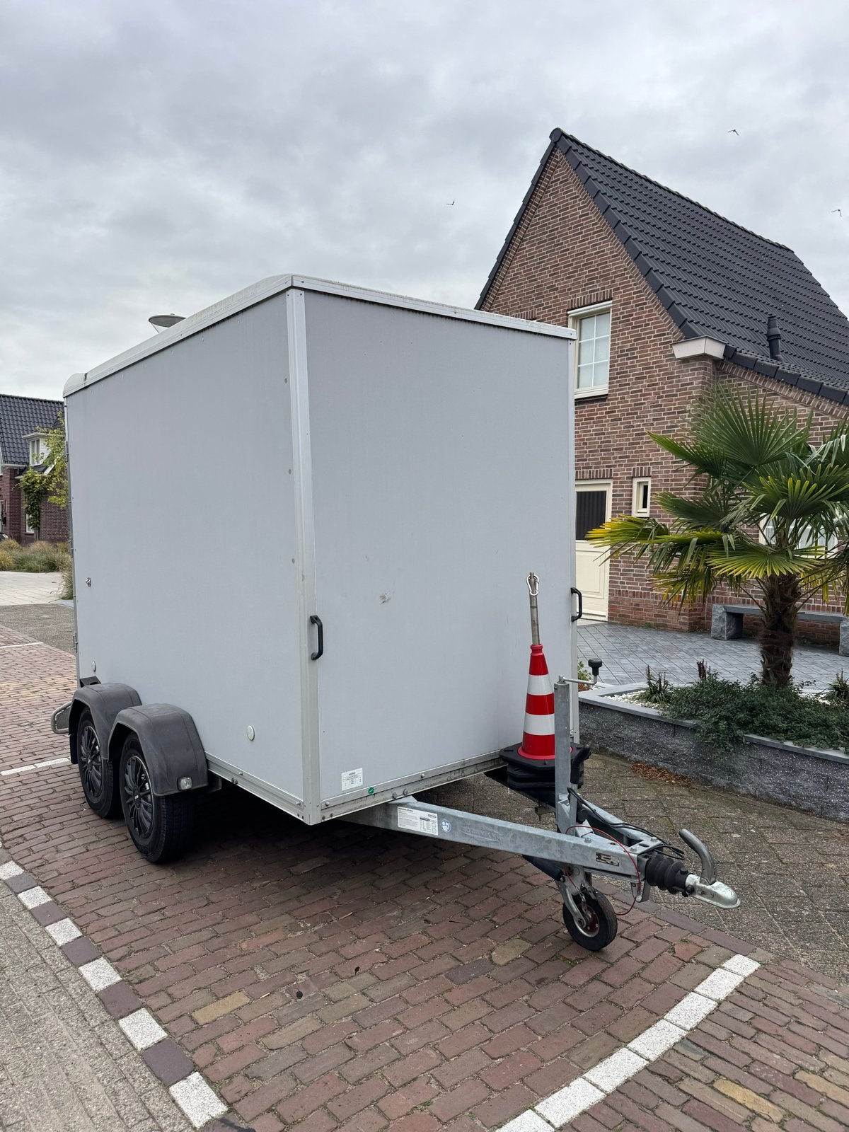 Böckmann Gesloten Aanhanger 300x150x200) Tandemasser 2000kg, Ophalen, Gebruikt