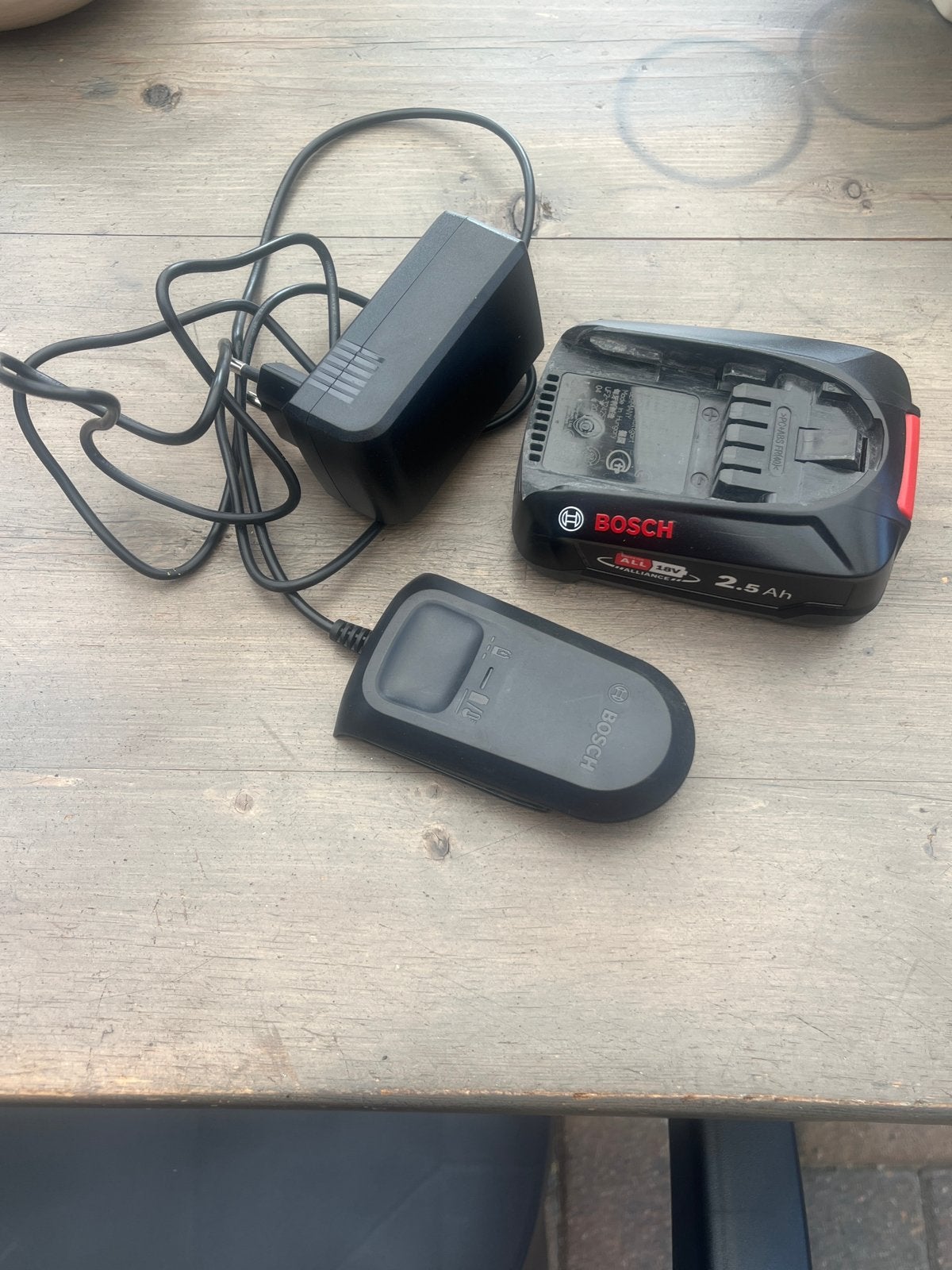 Bosch Accu en Lader 18V 2.5Ah - Ook voor Gardena, Ophalen, Gebruikt