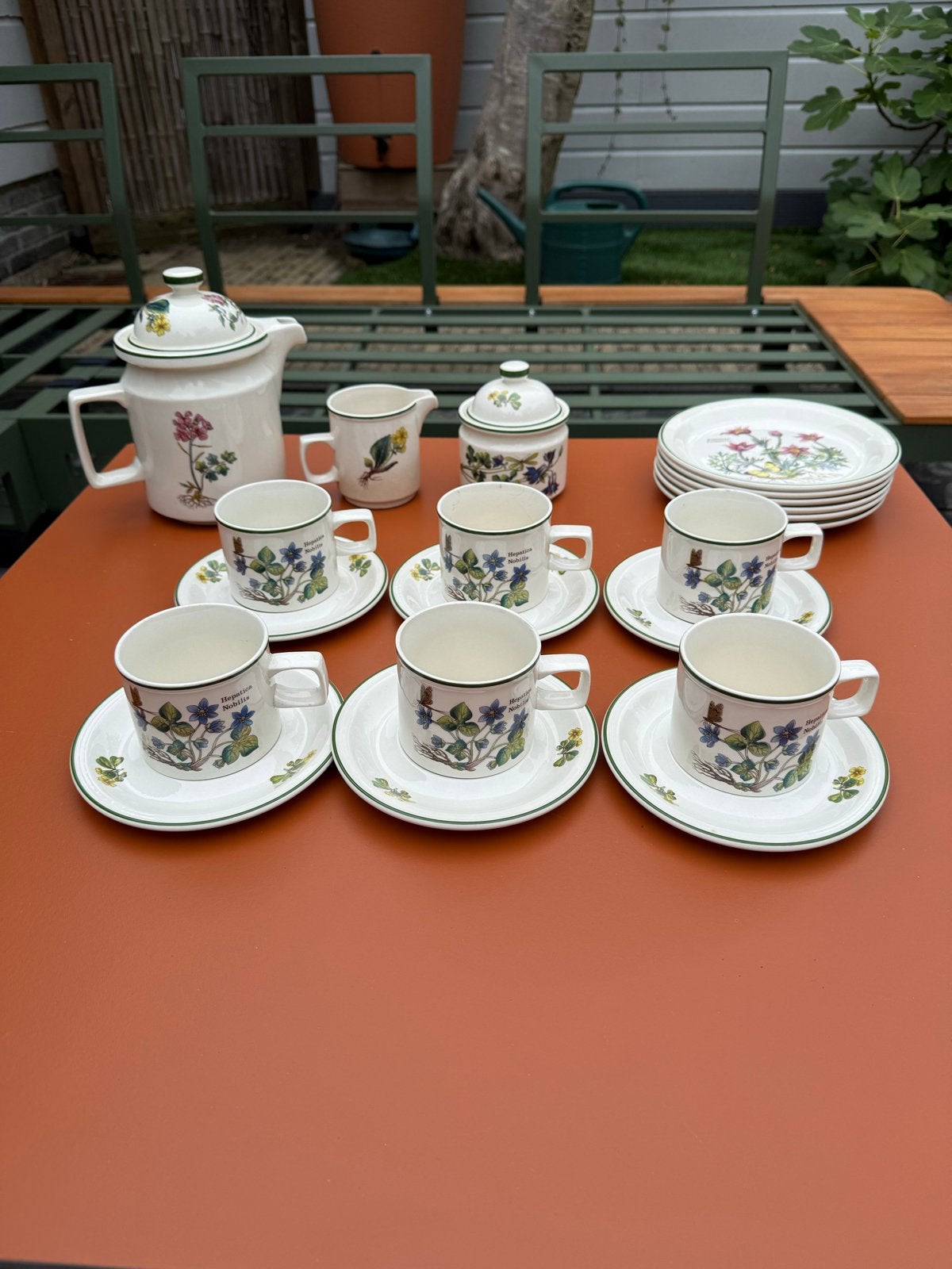 Florabunda servies van Enoch Wedgwood (Tunstall) Ltd, Ophalen, Keramiek, Vintage, Zo goed als nieuw