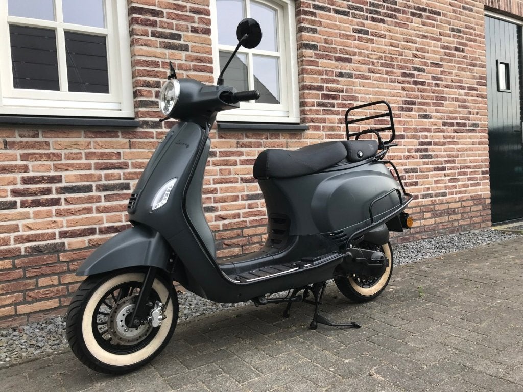 BTC RIVA BJ 2023 GTS TOSCANA AGM VX50 LA SOURIS SOURINI VX, Ophalen, Gebruikt, Maximaal 45 km/u, Benzine