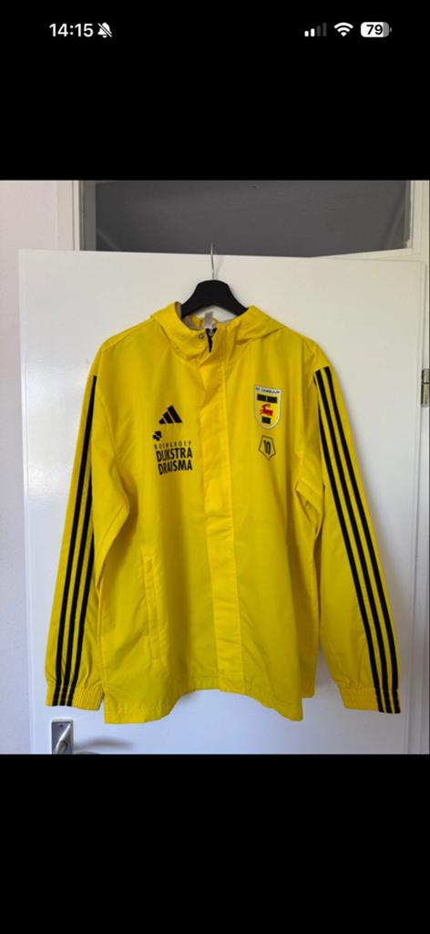 Adidas SC Cambuur regenjas Maat M, Ophalen of Verzenden, Zo goed als nieuw, Maat 48/50 (M), Geel
