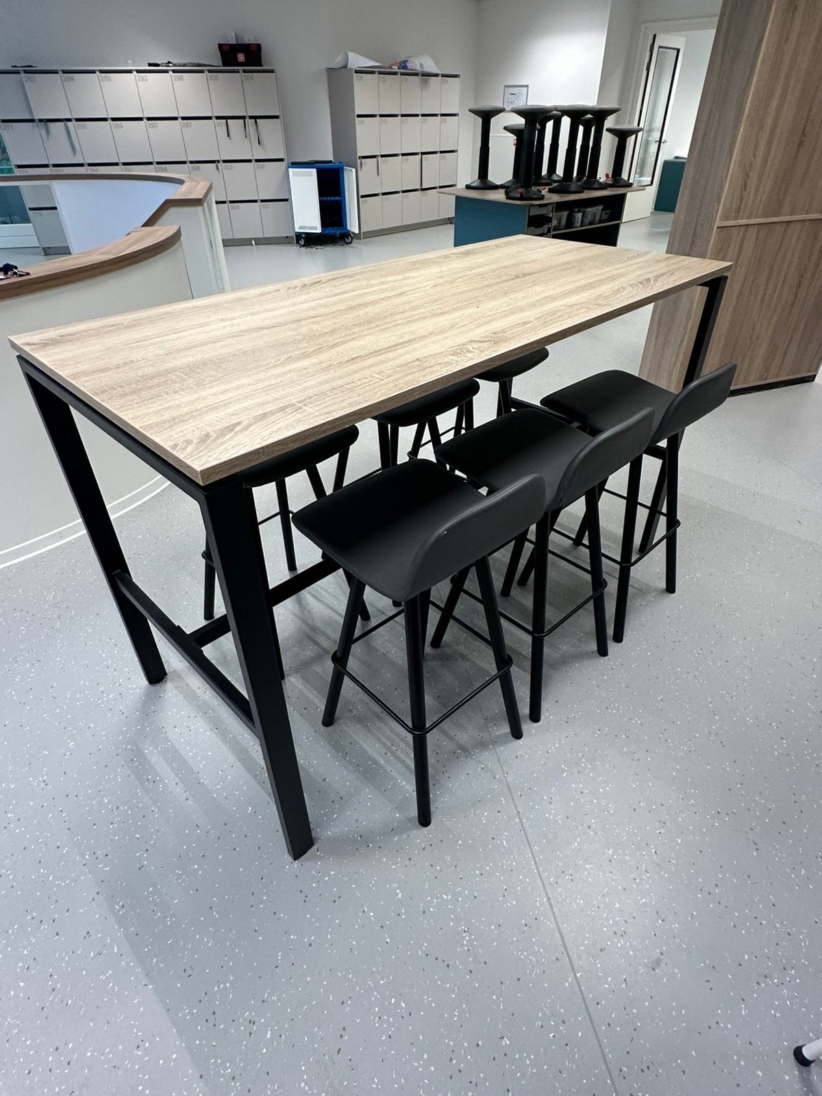 Hoge tafel, Huis en Inrichting, Ophalen, Zo goed als nieuw