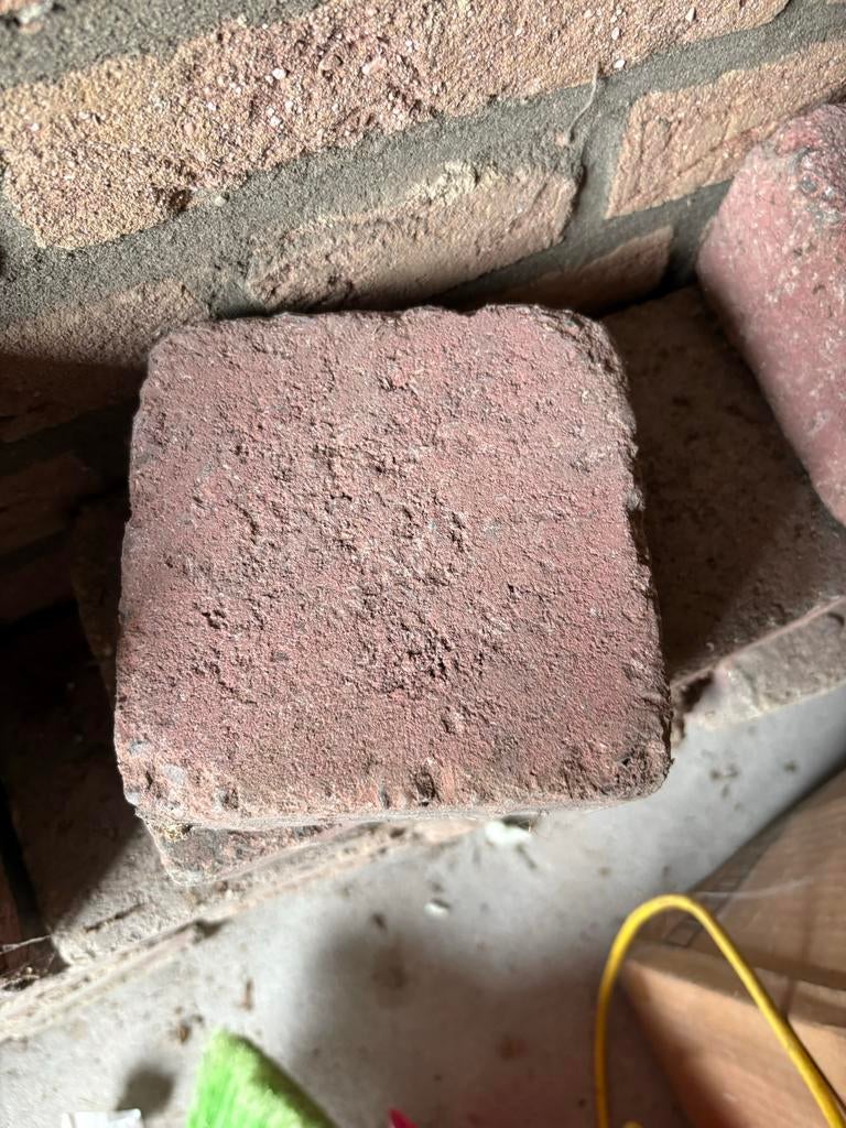 35 stenen gratis af te halen, Tuin en Terras, Ophalen, Klinkers, Zo goed als nieuw, Minder dan 5 m²
