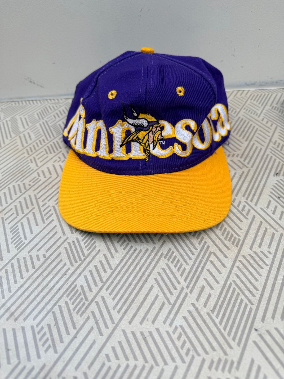 Vintage NFL Minnesota Vikings Snapback Cap, Ophalen of Verzenden, Gedragen, One size fits all, Pet