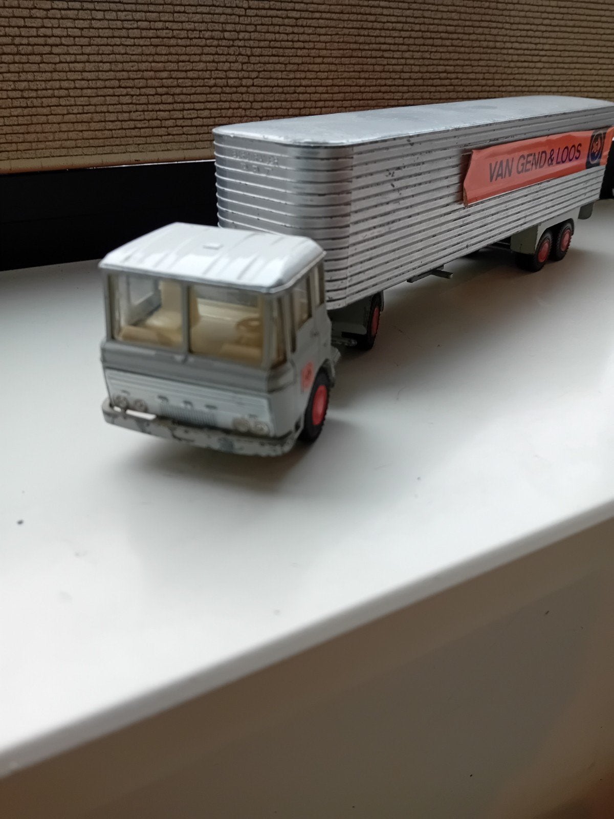 Daf 2600 met Eurotrailer van Gend en Loos., Hobby en Vrije tijd, Ophalen of Verzenden, Bus of Vrachtwagen, Lion Toys