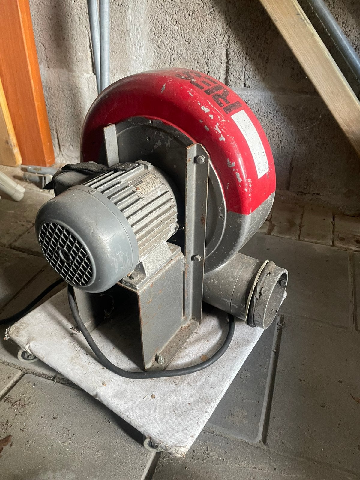 Springkussen motor, Ophalen, Zo goed als nieuw, Feestartikel, Overige