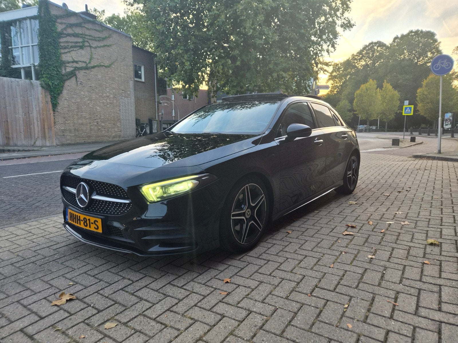 Mercedes-Benz A-Klasse A 200 163pk  Zwar vol voll, Zwart, 4 cilinders, Leder, Particulier