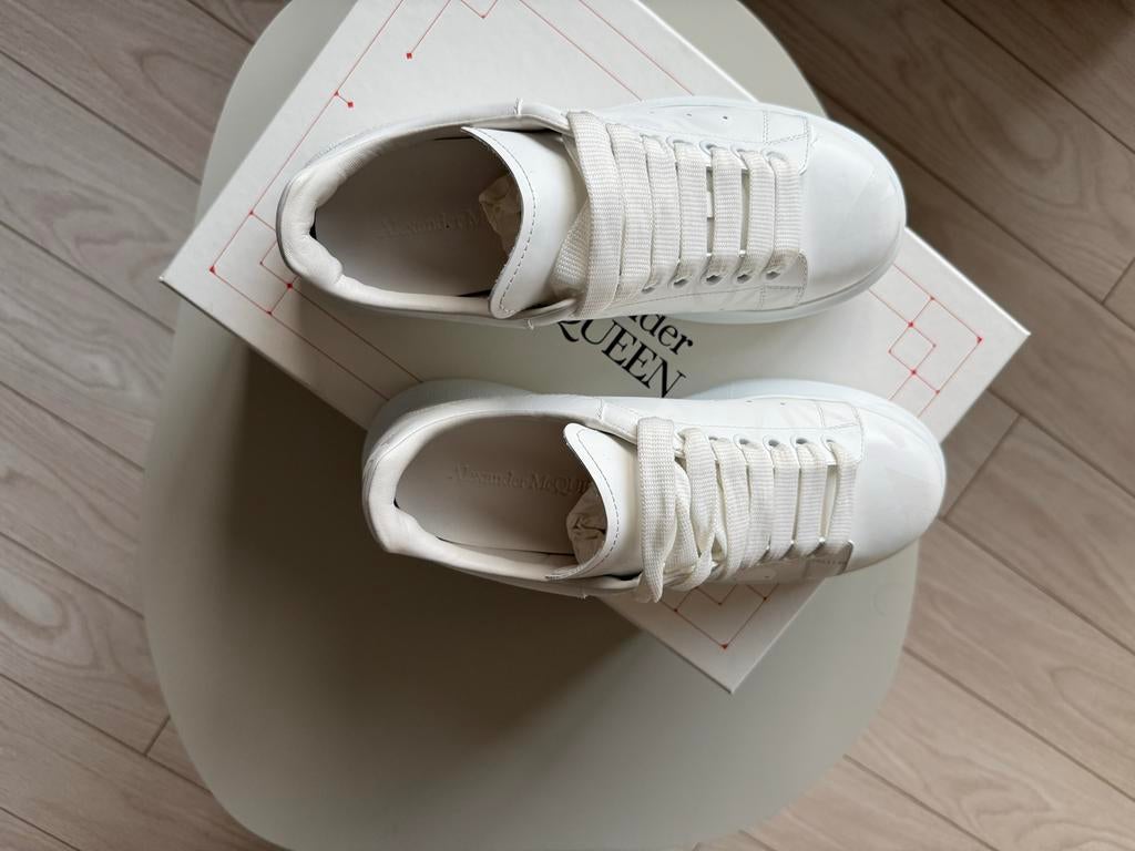 Alexander McQueen sneakers maat 39, Ophalen of Verzenden, Gedragen, Wit, Sneakers of Gympen