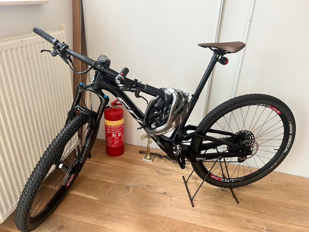 Scott spark RC comp met mtb boost wielset 2022, Fietsen en Brommers, Fietsen | Mountainbikes en ATB, Zo goed als nieuw, Heren