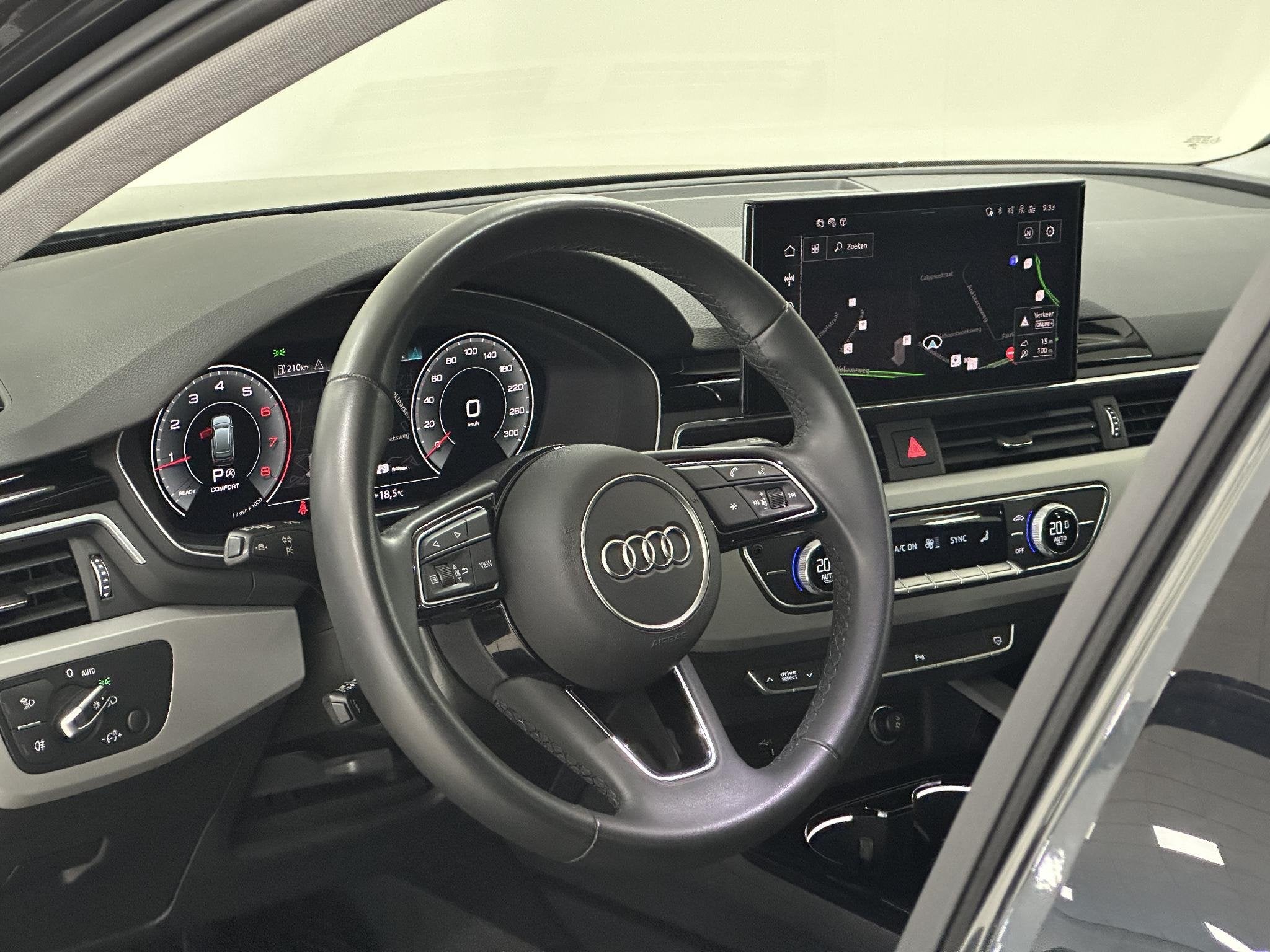 Audi A4 Avant 35 TFSI Advanced Edition ALL-SEASON BANDEN | A, Auto's, Stof, 4 cilinders, A4, Origineel Nederlands