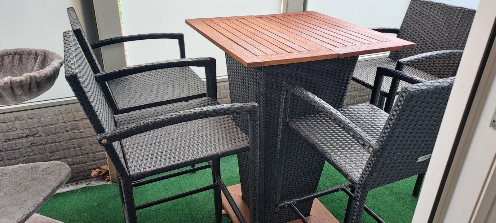 Wicker bartafel met 4 barkrukken, Ophalen, Zo goed als nieuw, Vierkant, Wicker