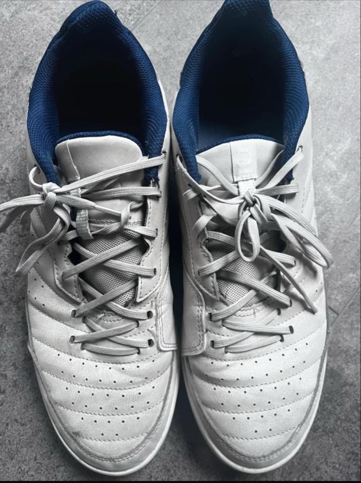 Zaalvoetbal schoenen maat 43 - Gebruikt, goede staat, Ophalen of Verzenden, Gebruikt, Schoenen