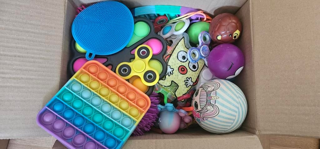 Doos vol diverse fidget toys, Ophalen of Verzenden, Gebruikt, Jongen of Meisje