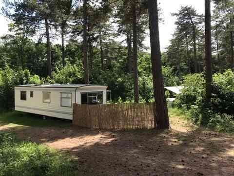 Heerlijke stacaravan Camping Bakkum met Autoplek, Caravans en Kamperen
