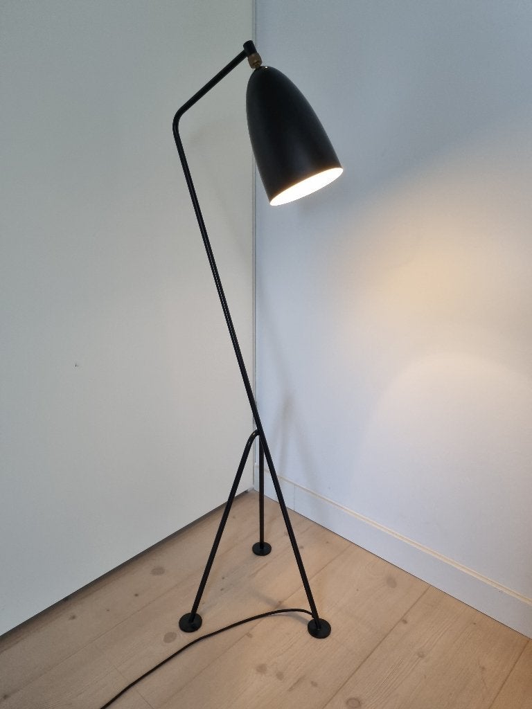 Gubi Grasshopper vloerlamp mat zwart, Huis en Inrichting, Ophalen, Zo goed als nieuw, Modern / Scandinavisch, Metaal
