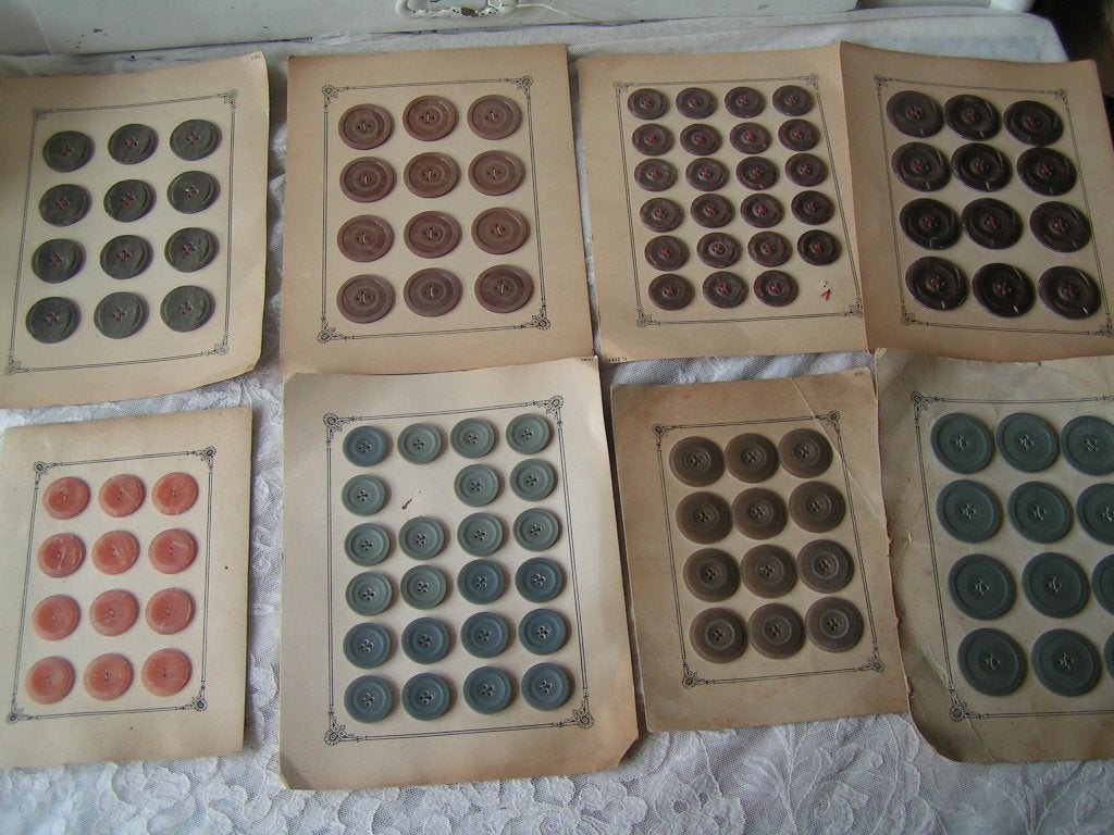 8 kaarten bakelieten knopen nr CC 1170, Ophalen of Verzenden, Nieuw, Knoop of Knopen