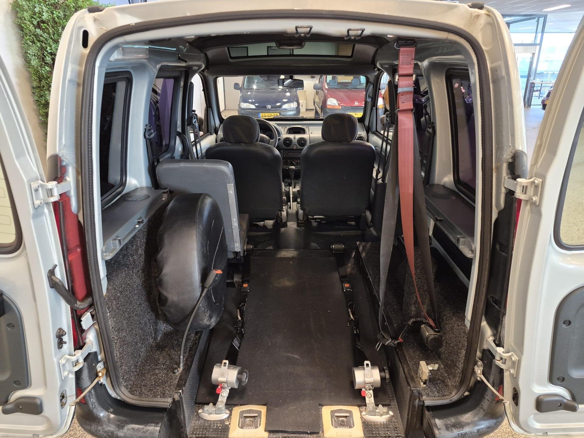 Renault Kangoo Rolstoelauto Automaat (airco), Auto's, Automaat, 12 maanden, Stof, Overige carrosserieën