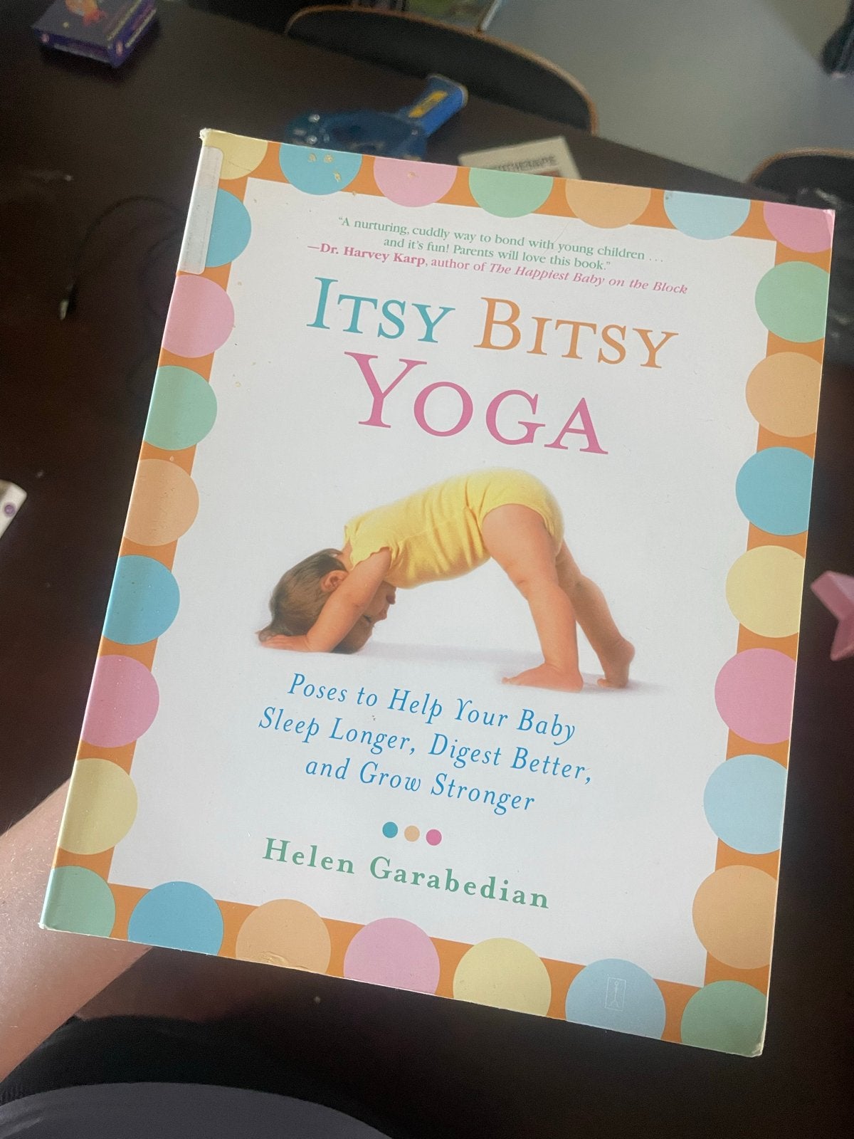 Itsy Bitsy Yoga: Baby Yoga voor een blije baby, Boeken, Zwangerschap en Opvoeding, Zo goed als nieuw, Opvoeding tot 6 jaar, Ophalen of Verzenden