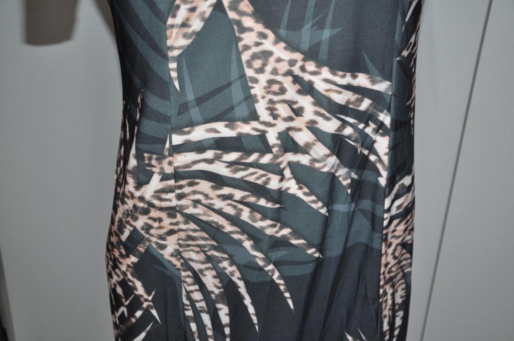 MZ65 Zomerse Jurk met Luipaard- en Bladprint XXL, Kleding | Dames, Grote Maten, Overige kleuren, Angelle Milan, Jurk, Ophalen of Verzenden