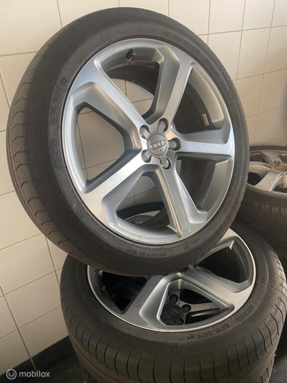Set originele Audi Q5 20 inch velgen met Michelin banden, Auto-onderdelen, Banden en Velgen, Ophalen, Gebruikt, 255 mm, Banden en Velgen