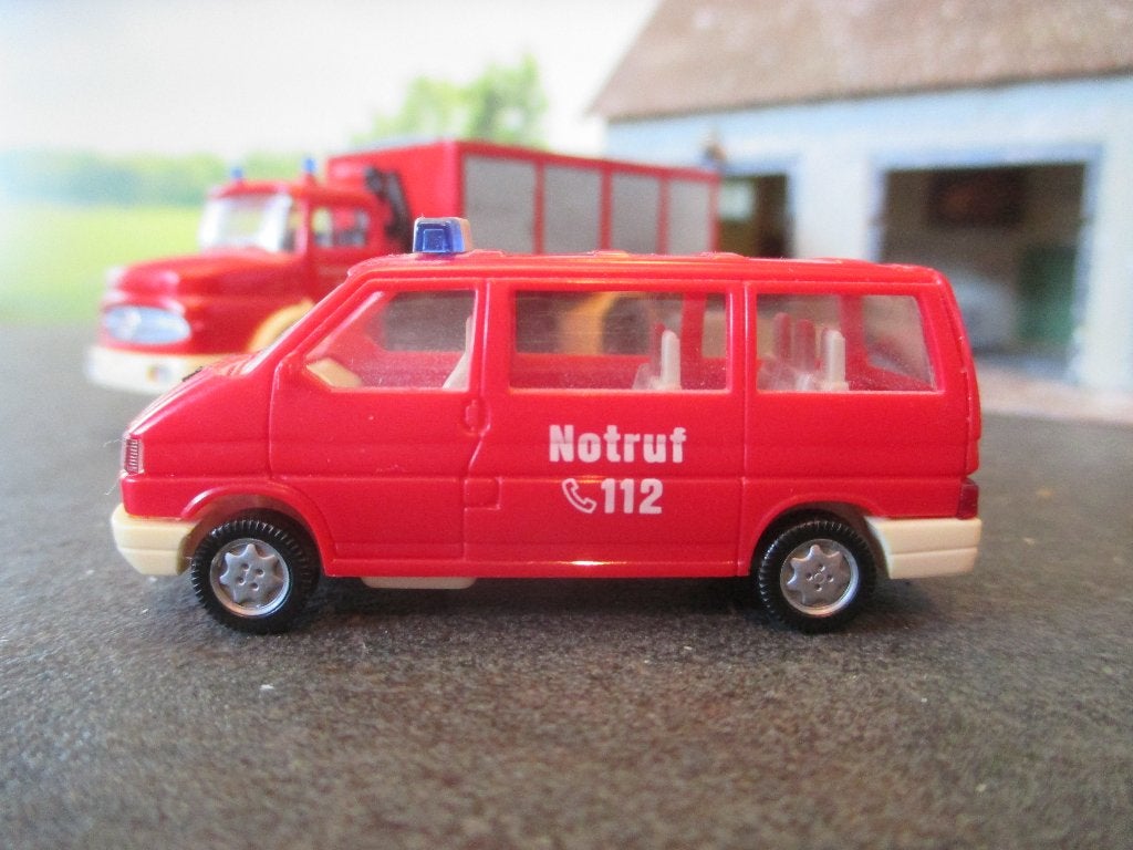 Volkswagen Transporter Bus T4 Caravelle - Wiking Brandweer, Ophalen of Verzenden, Gebruikt, Bus of Vrachtwagen, Wiking