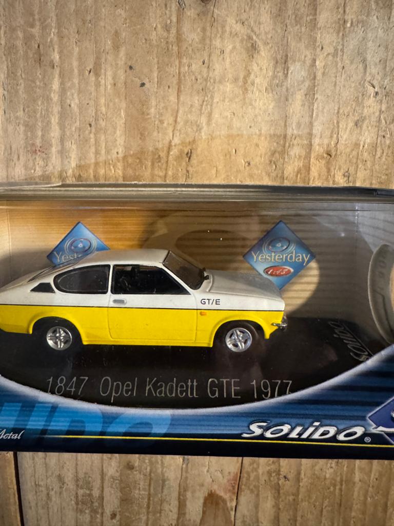 Solido Opel Kadett GTE 1977 - Die-cast modelauto, Hobby en Vrije tijd, Ophalen of Verzenden, Nieuw