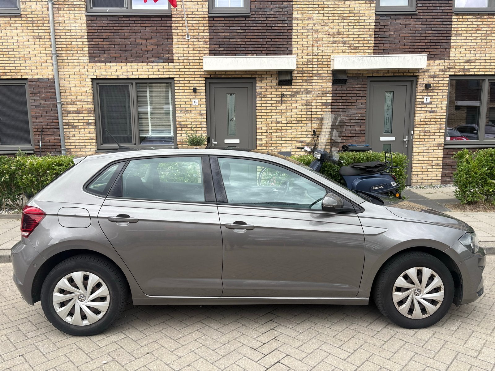 Volkswagen Polo 1.0 TSI 95PK Bluemotion Panorama 7-DSG Grijs, Stof, 95 pk, 49 €/maand, Origineel Nederlands