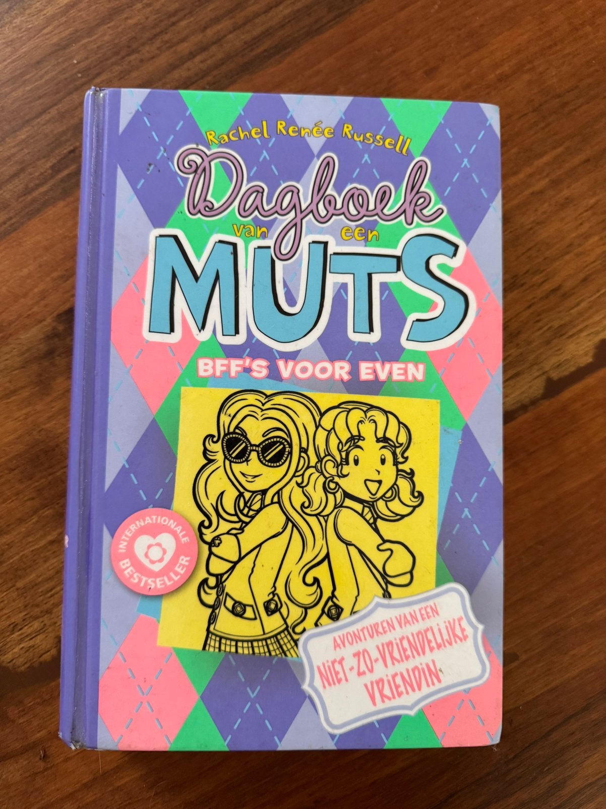 Boek Dagboek van een Muts  bff’s voor even, Ophalen of Verzenden, Gelezen