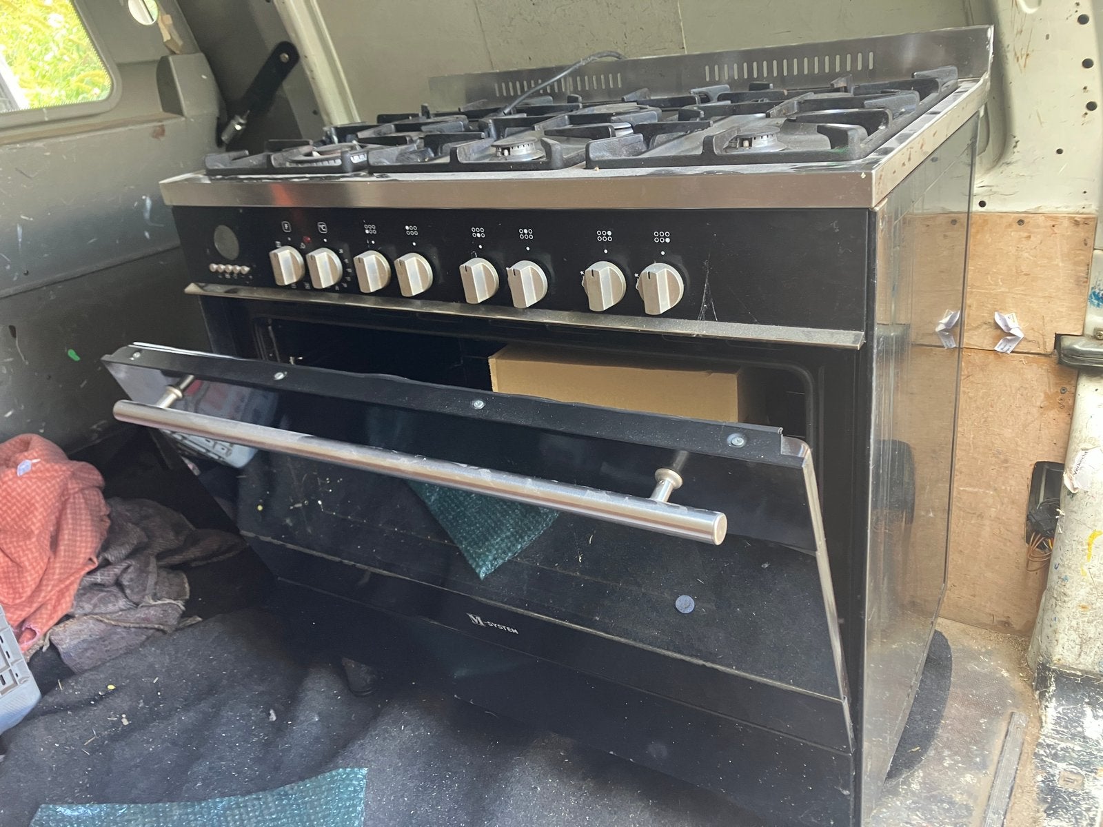M System, made by Boretti, 6 pits gasfornuis gratis afhalen, Witgoed en Apparatuur, Fornuizen, Ophalen, 60 cm of meer, Gas, Niet werkend