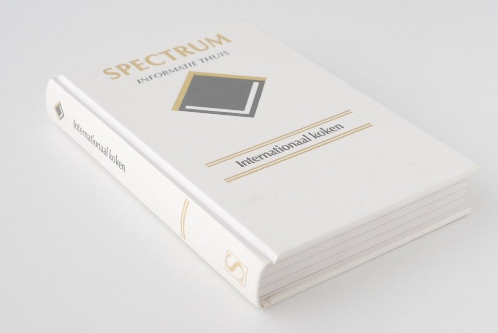 Internationaal koken - Kookboek Spectrum jaren 90, Verzenden, Zo goed als nieuw, Hoofdgerechten, Europa