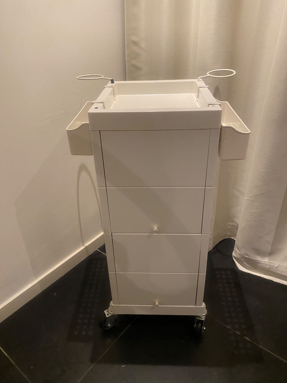 Witte hoogglans werk trolley, Huis en Inrichting, Ophalen, Zo goed als nieuw