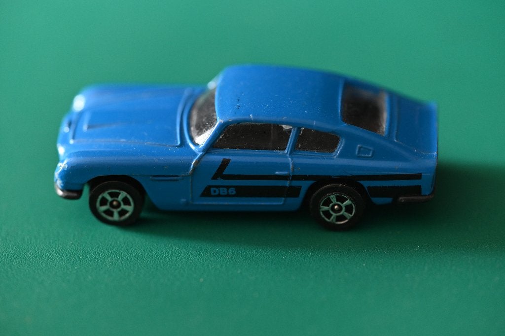 Corgi Aston Martin DB6 - Blauw Diecast Model uit Gr.Britain, Hobby en Vrije tijd, Ophalen of Verzenden, Gebruikt, Auto, Corgi