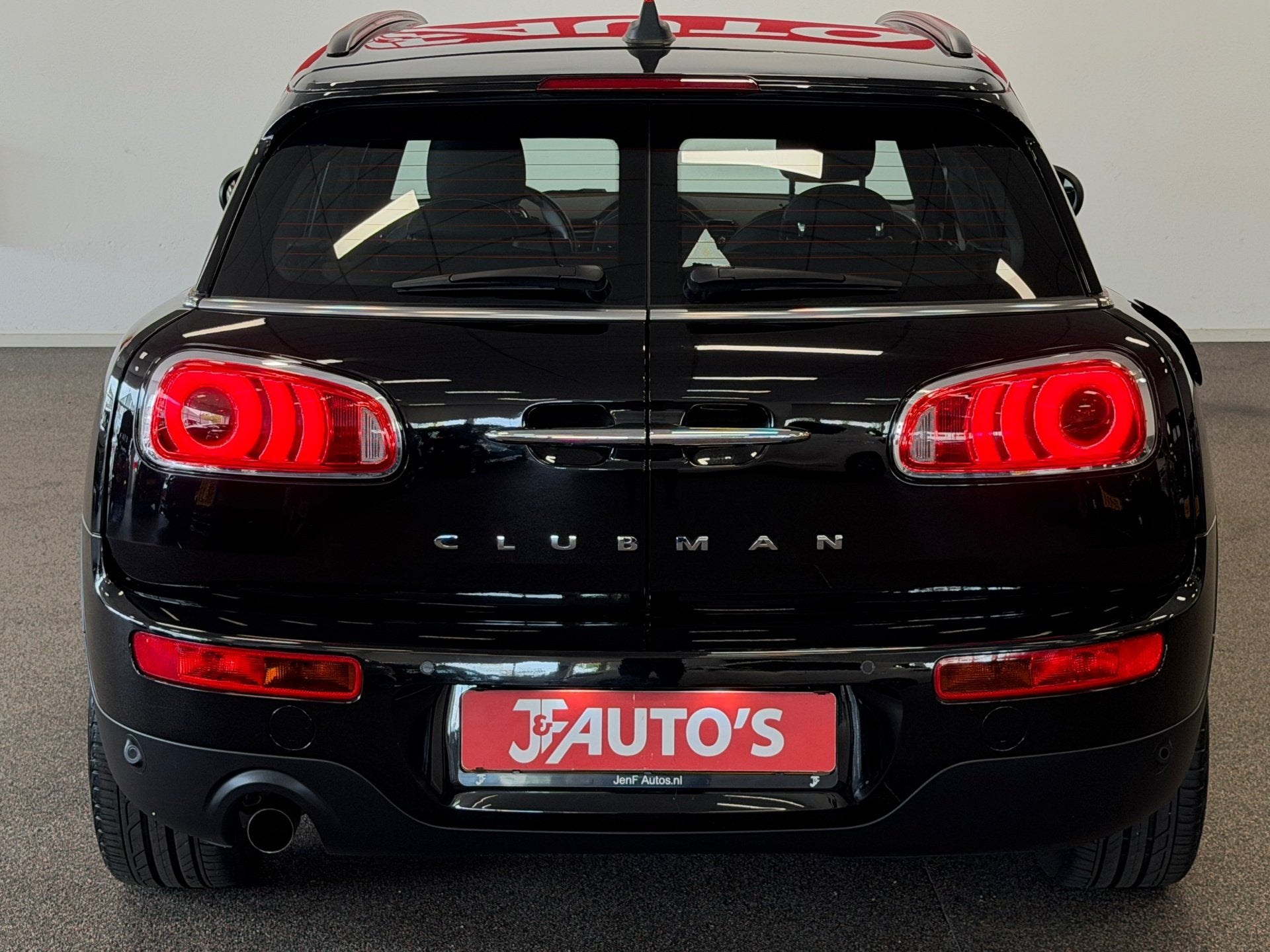 Mini Clubman 1.5|NAVIGATIE|ECC AIRCO|CRUISE|ELEC PAKKET, Auto's, Dealer onderhouden, Stof, Met garantie (alle), Zwart