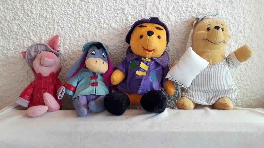 Diverse knuffels winnie de poeh (2x), knorretje en iejoor., Ophalen, Zo goed als nieuw