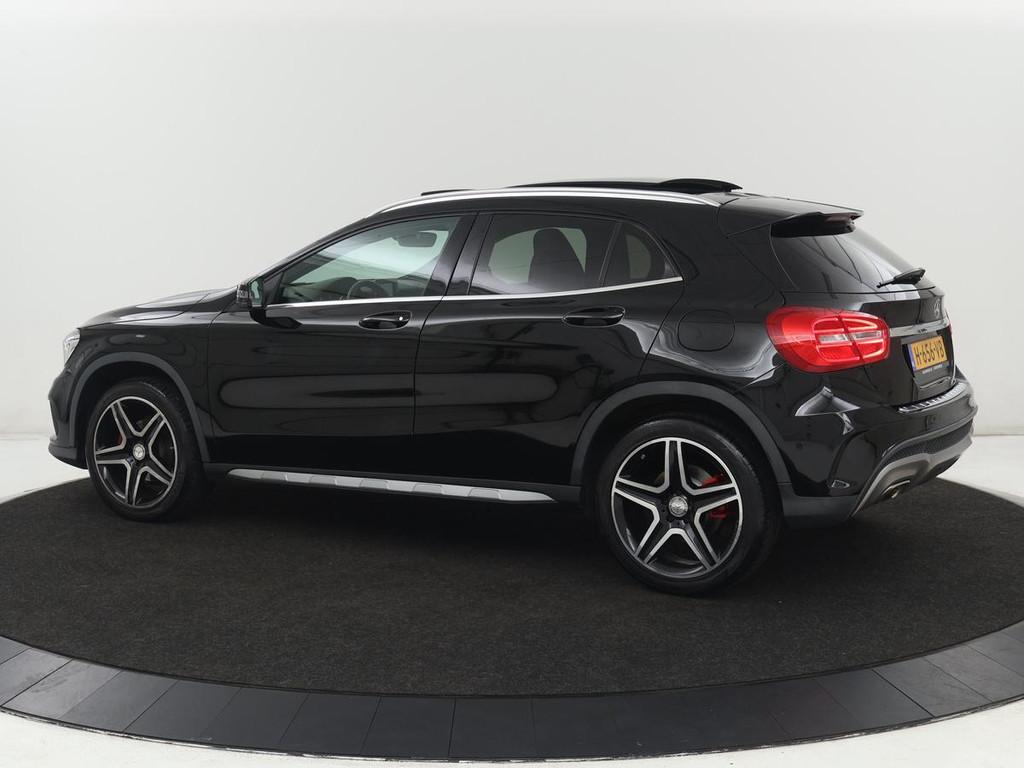 Mercedes-Benz GLA-klasse 200 AMG Line | Panoramadak | Stoelv, Voorwielaandrijving, Stof, Zwart, 1595 cc