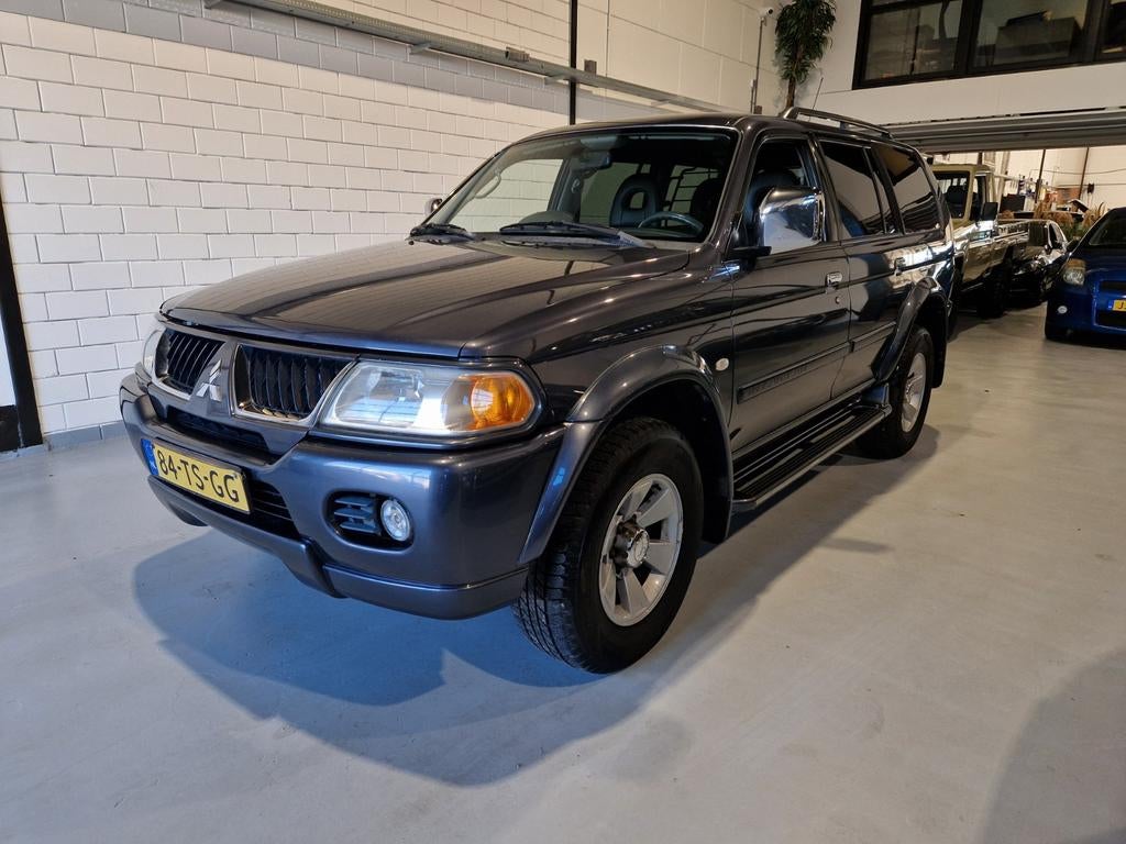 Mitsubishi Pajero Sport 3.0 V6 AUT 2007, Auto's, Mitsubishi, Automaat, Zwart, 2500 kg, Bedrijf