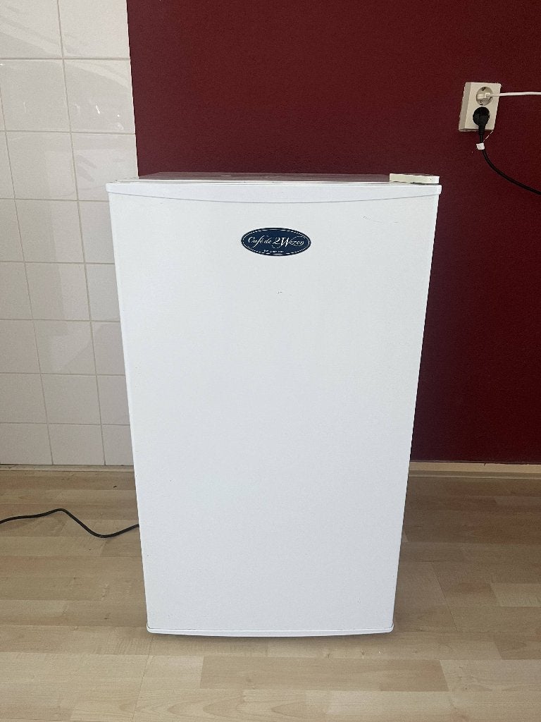 Small fridge with a freezer - Kleine Koelkast, Ophalen, Wit, Overige merken, Overige typen