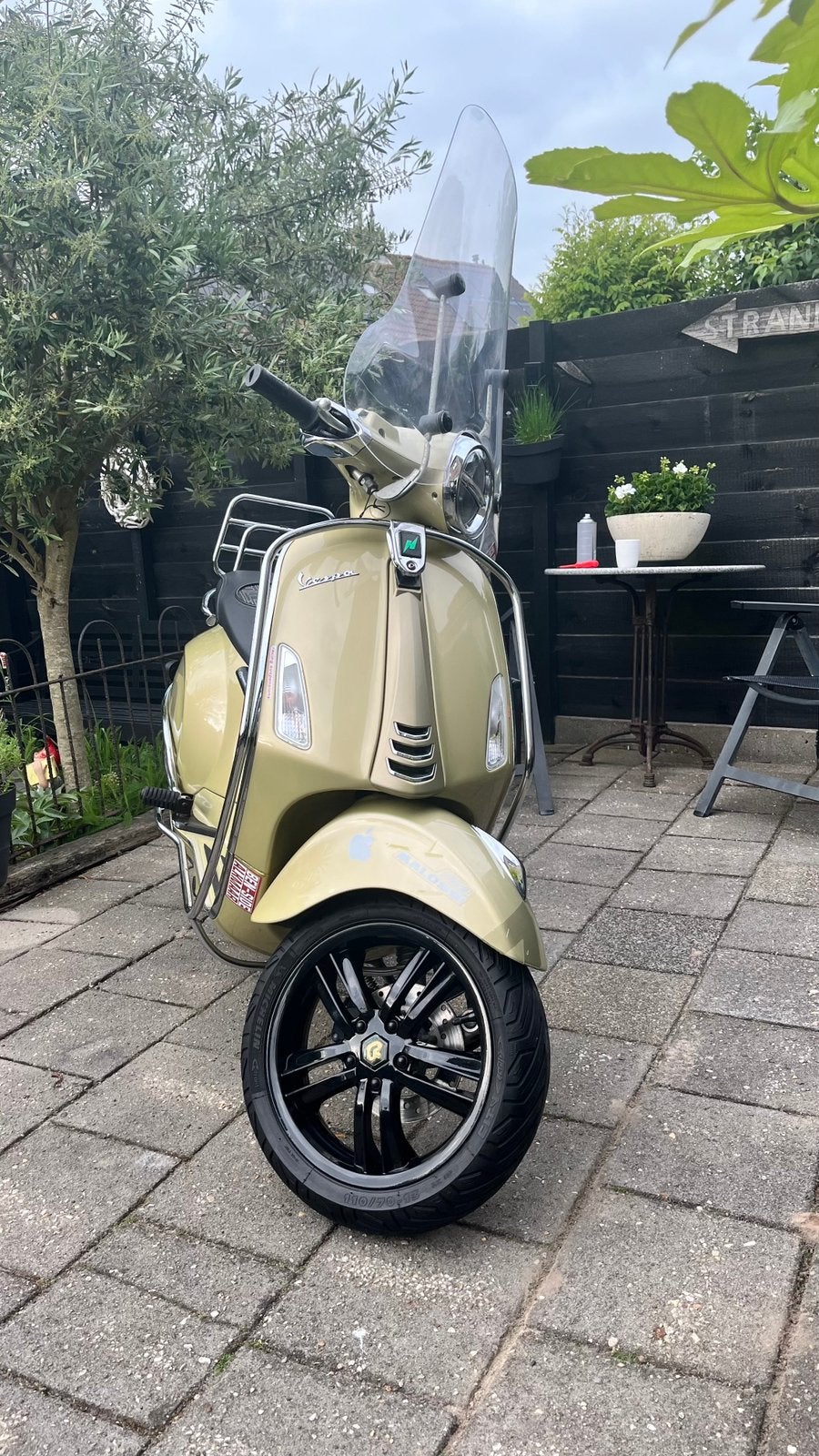 Vespa primavera 75 anniversary GOED LEZEN, Ophalen, Zo goed als nieuw, Benzine, Overige modellen