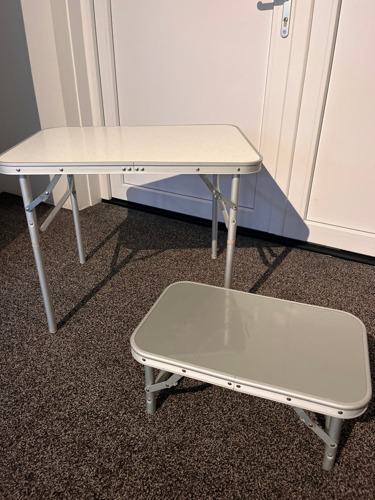 Camping inventaris, Caravans en Kamperen, Kampeermeubelen, Ophalen, Zo goed als nieuw, Campingtafel