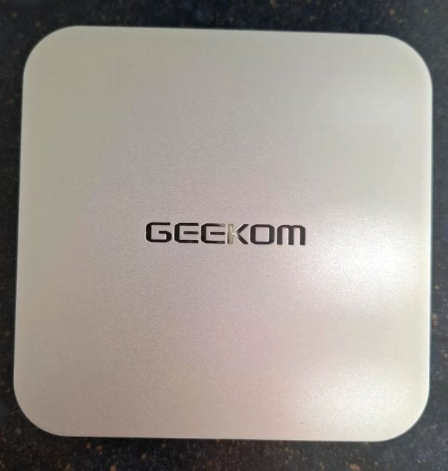 GEEKOM A8 Mini-PC | AMD Ryzen 9 8945HS, Ophalen of Verzenden, Zo goed als nieuw, SSD, AMD Ryzen 9 8945HS