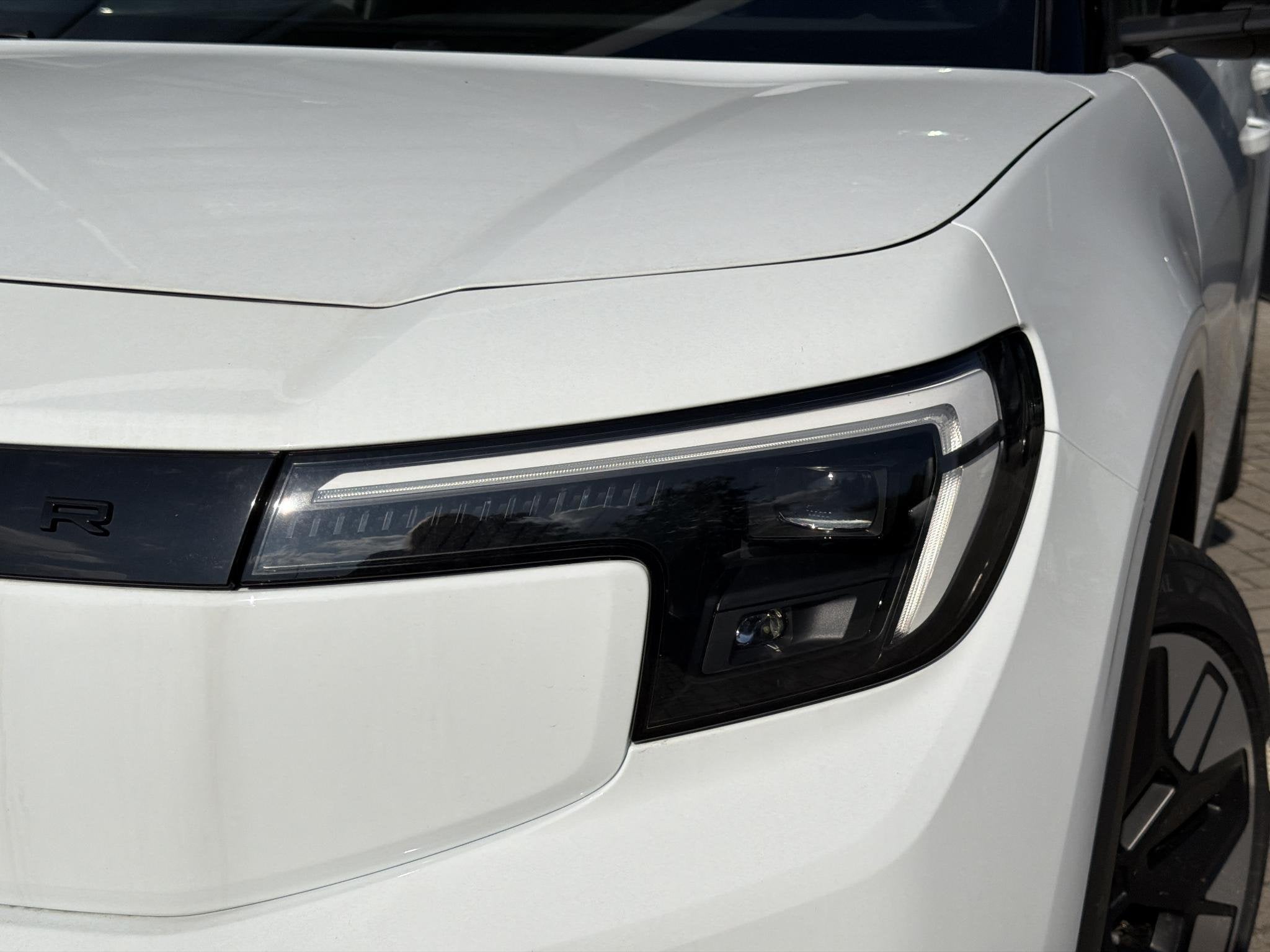Ford Explorer Premium Extended Range RWD 79 kWh | 21 Inch |, Auto's, 12 maanden, Zwart, Explorer, Wit