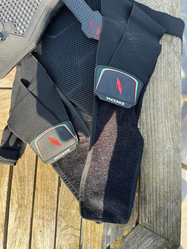 Zandona Esatech Back Pro 2.0 x6 Bodyprotector, Dieren en Toebehoren, Paarden en Pony's | Overige Paardenspullen, Ophalen, Nieuw