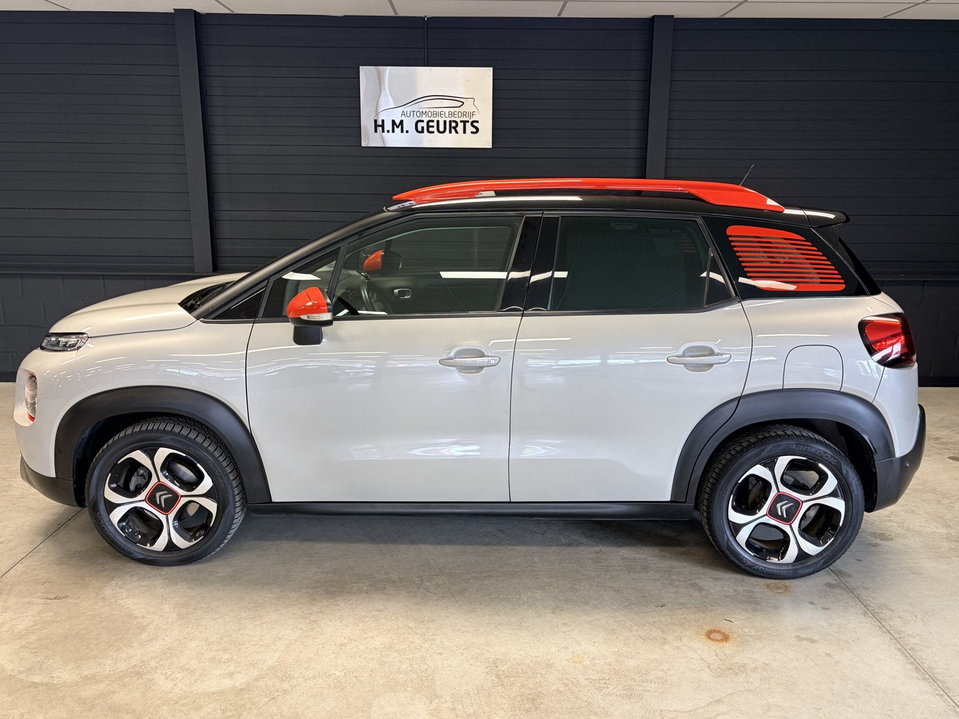 Citroën C3 Aircross 1.2 PureTech Familiale (bj 2018), Auto's, Citroën, Gebruikt, Bedrijf, 3 cilinders, SUV of Terreinwagen