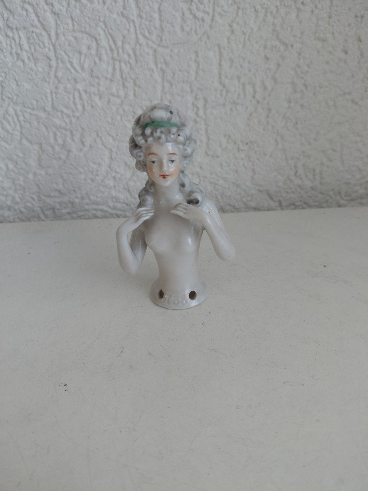 Half doll, Ophalen of Verzenden