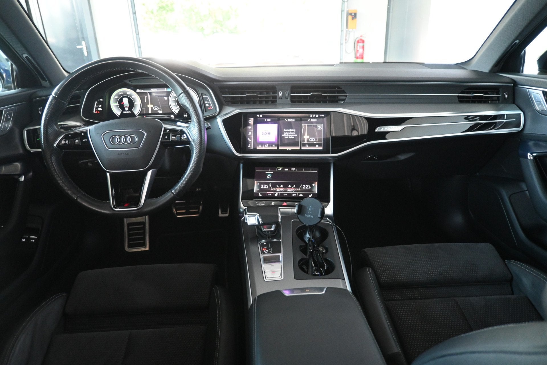 Audi A6 Avant 55 TFSI e Quattro 367PK Competition S-line Max, 14 kWh, Gebruikt, 4 cilinders, Zwart