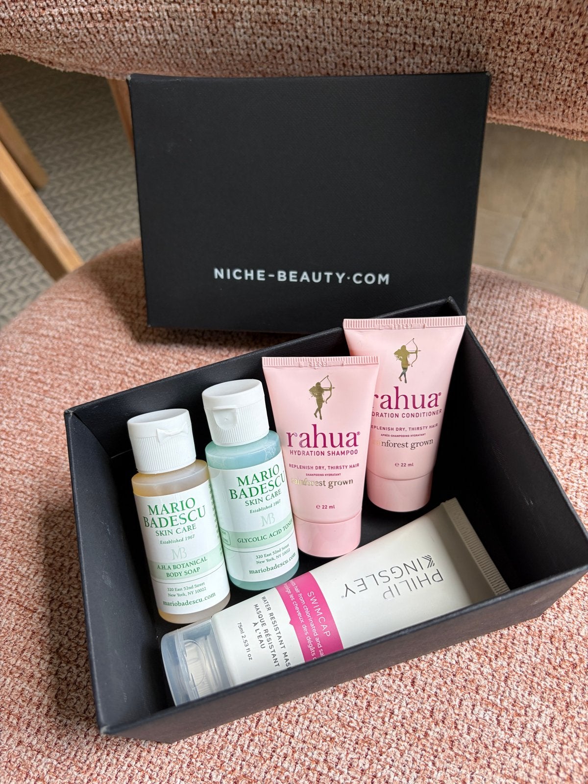 Niche Beauty Box — 5 producten | NIEUW & ONGEOPEND, Ophalen of Verzenden, Nieuw, Bad & Douche