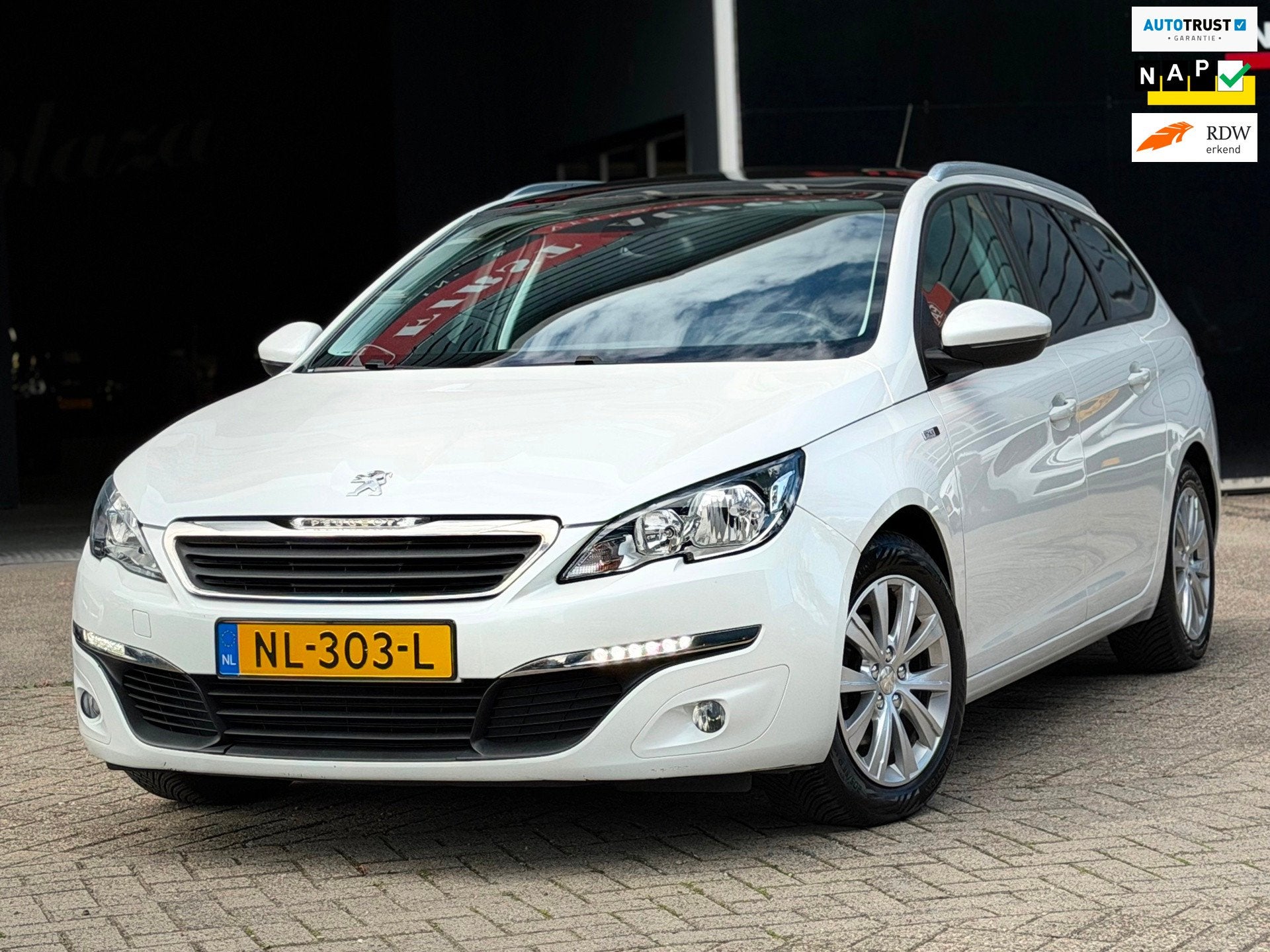 Peugeot 308 SW 1.2 PureTech Style PANO/NAVI/PDC/CRUISE | NET