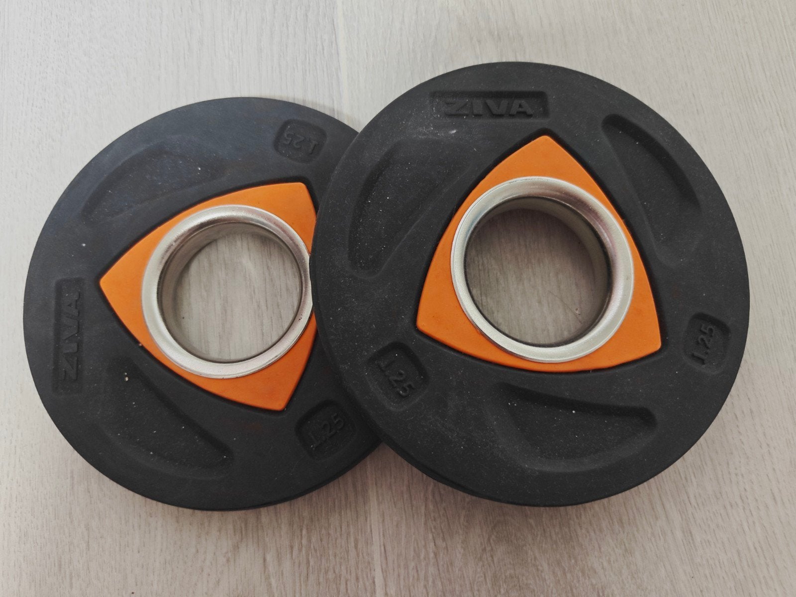 Ziva 2x1,25kg PU halterschijven, Sport en Fitness, Fitnessmaterialen, Ophalen, Zo goed als nieuw, Benen, Halterschijven